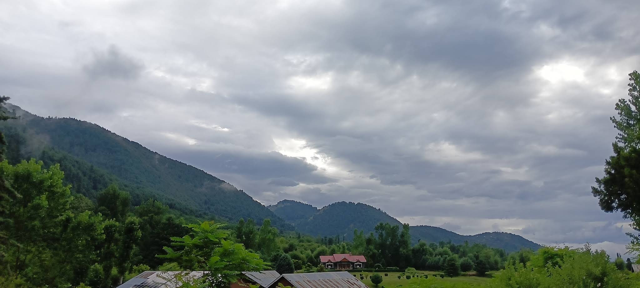 Breng Valley, photo 4 of 4