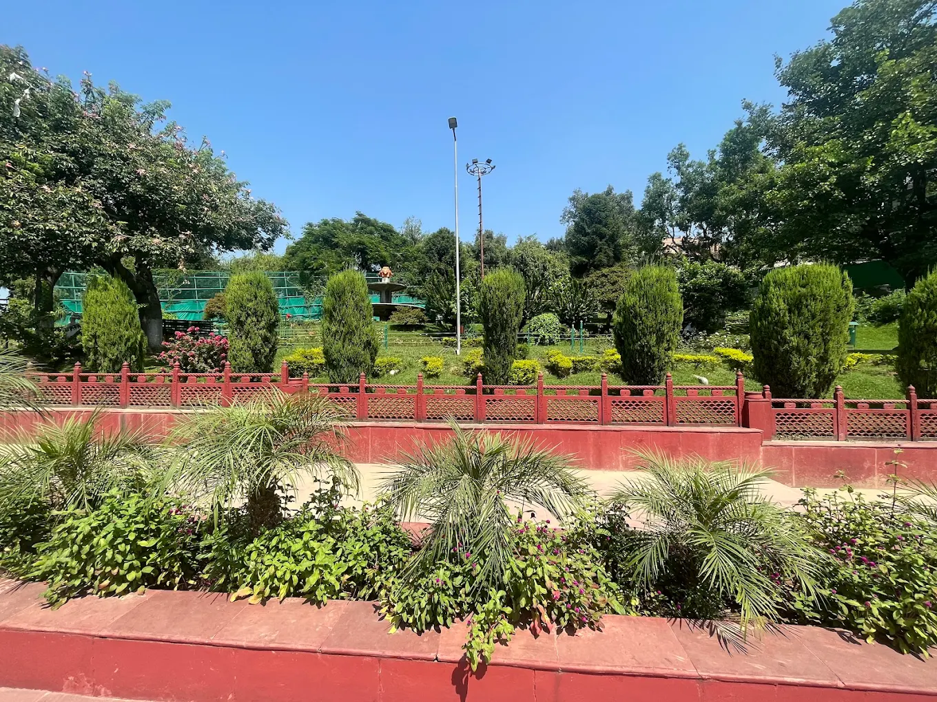 Bagh-E-Bahu, photo 2 of 11