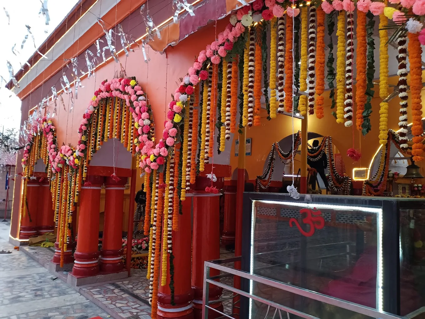 Shri Ranbireshwar Temple, Niranjani Akhara., photo 1 of 9