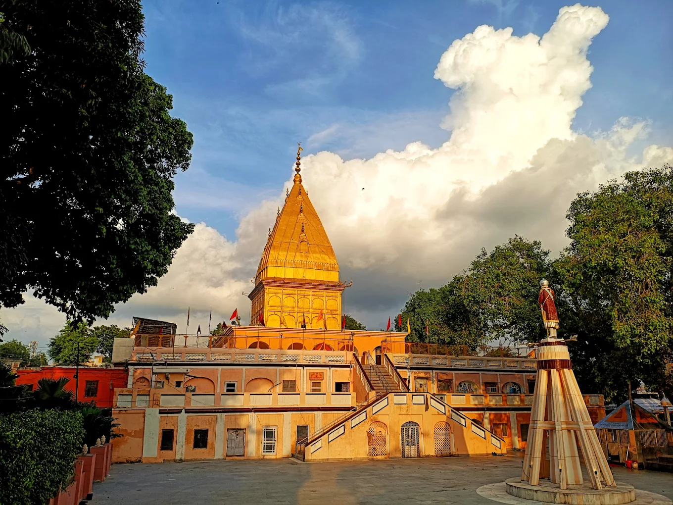Shri Ranbireshwar Temple, Niranjani Akhara., photo 2 of 9