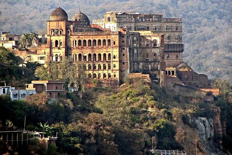 Mubarak Mandi Palace, photo 1 of 9