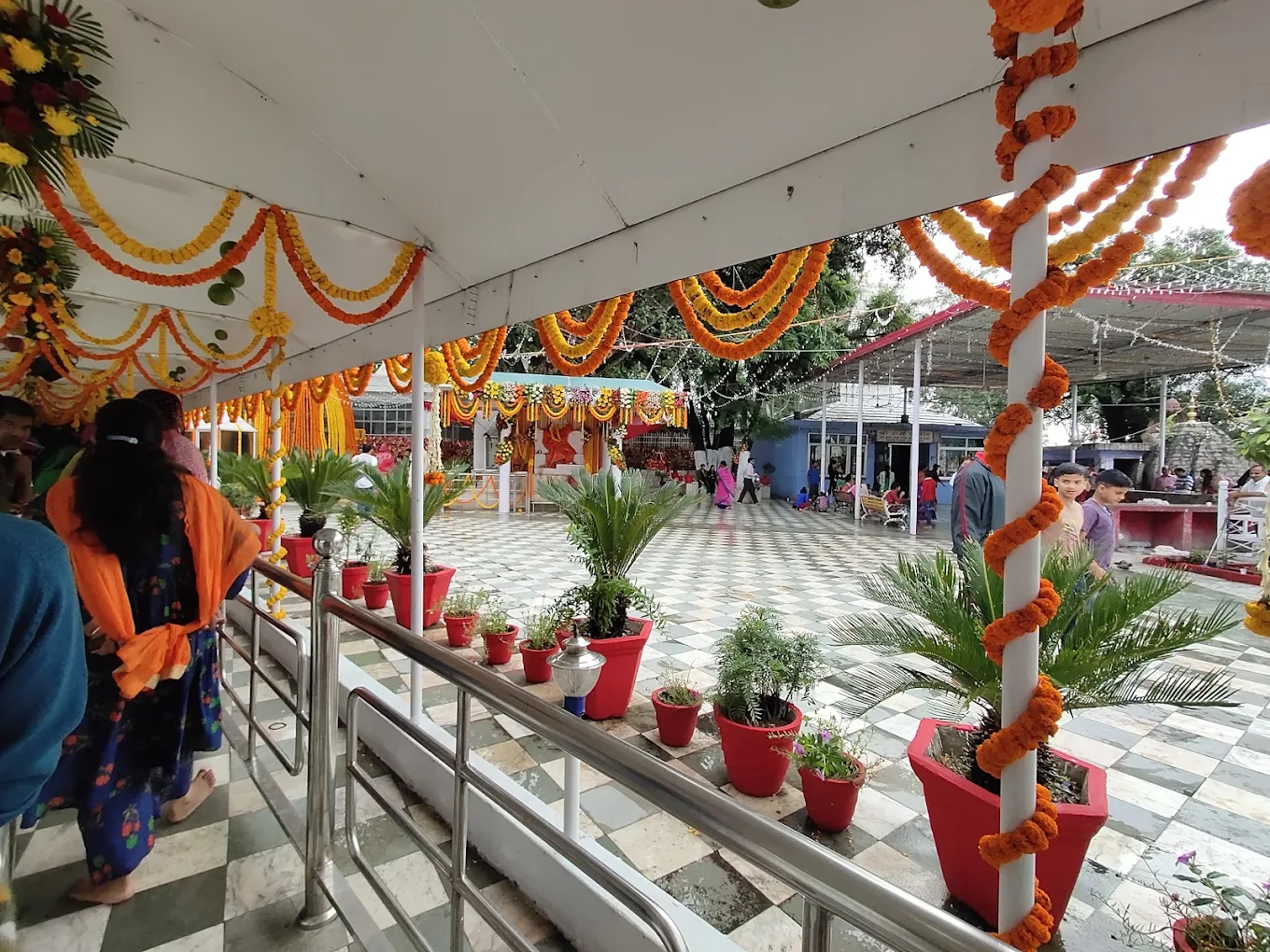 Kol Kandoli Temple, photo 3 of 9