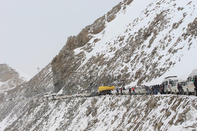 Khardung La Approach, photo 3 of 7