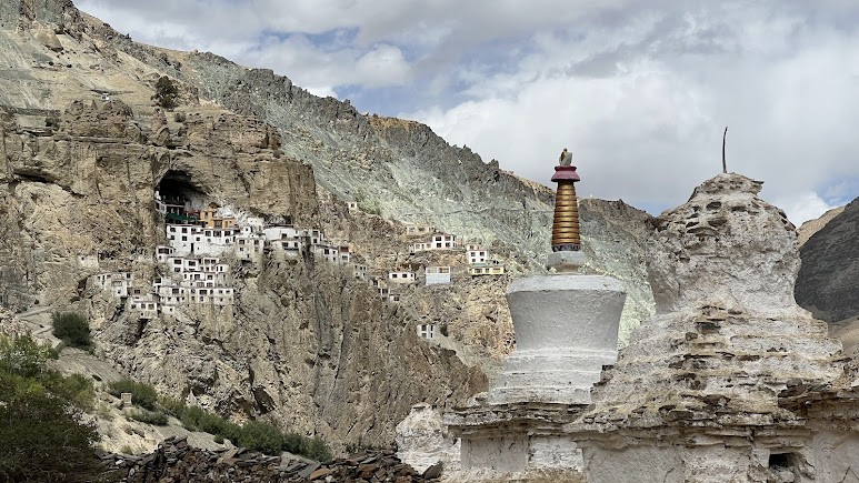 Phukthal Gompa, photo 2 of 9