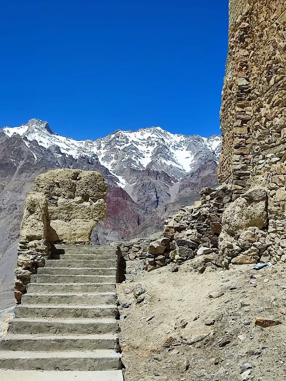 Zangla Palace, photo 4 of 6