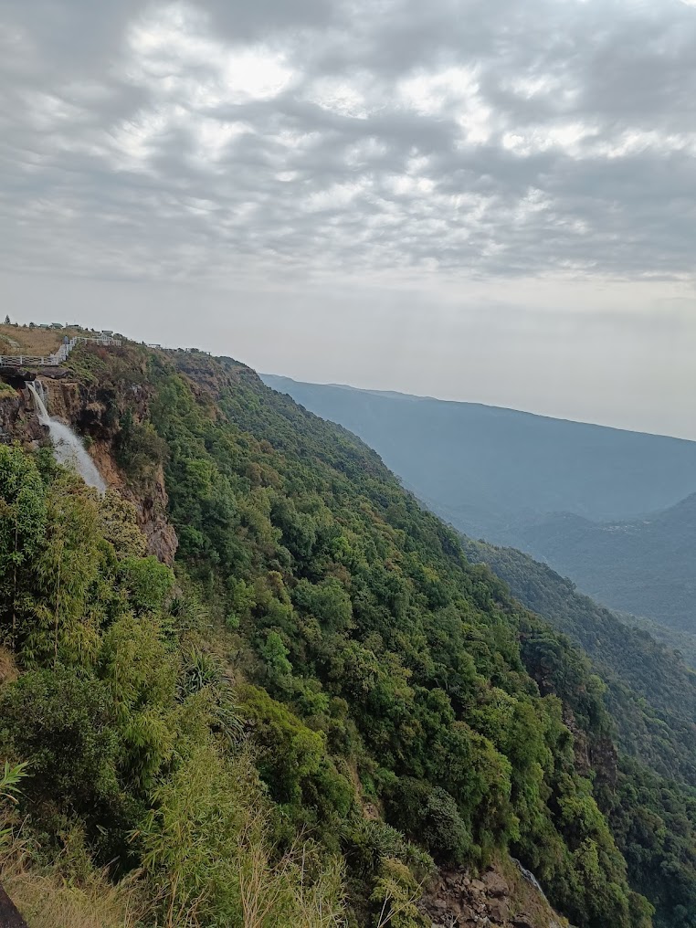 Seven Sisters Waterfall, photo 2 of 9