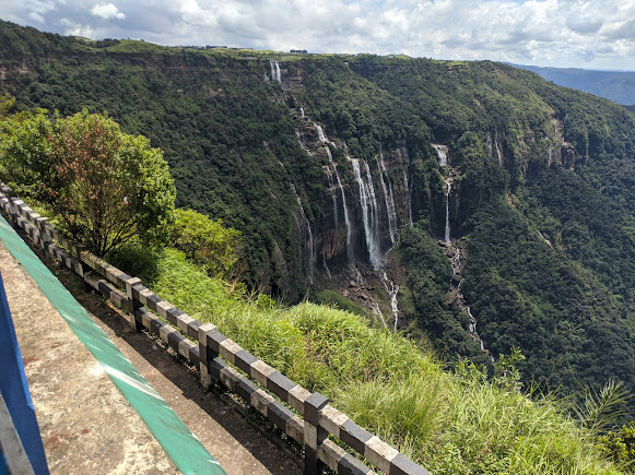 Seven Sisters Waterfall, photo 4 of 9