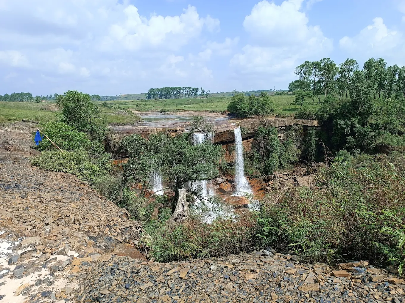 Phe Phe Fall, photo 2 of 9