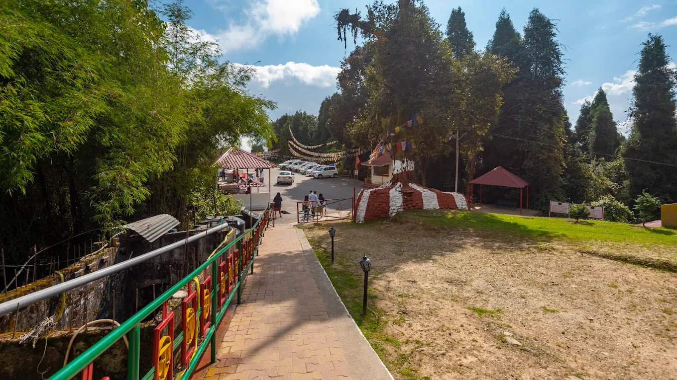 Zuluk, Sikkim, photo 4