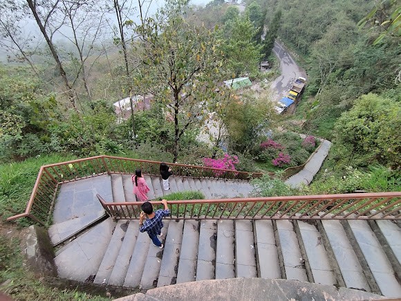Tashi View Point, photo 4 of 10