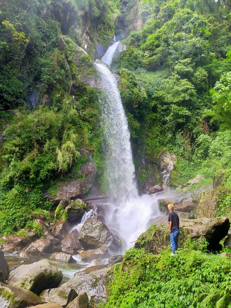 The Seven Sisters Waterfall, photo 2 of 12
