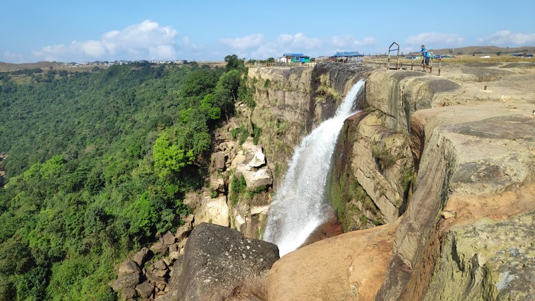 The Seven Sisters Waterfall, photo 4 of 12