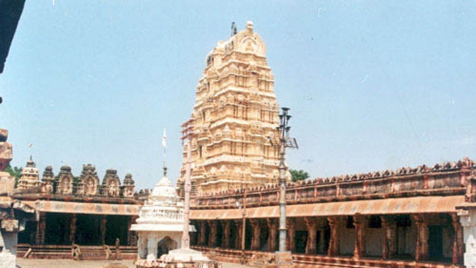 Virupaksha Temple, Hampi, photo 2 of 15