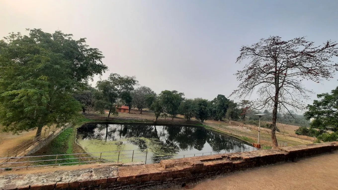 Talatal Ghar, photo 3 of 28