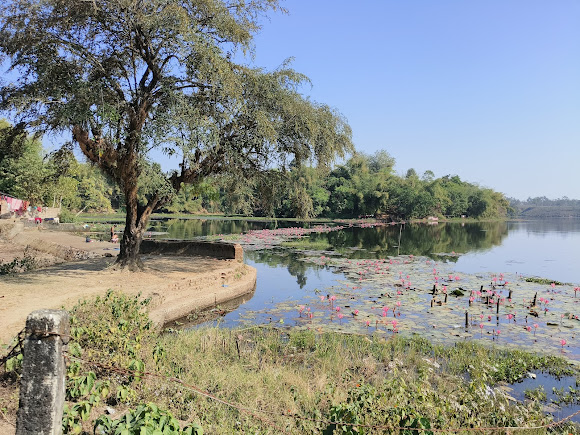 Doloo Lake, photo 3 of 8