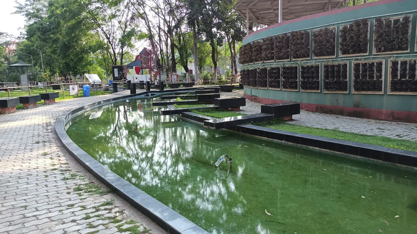 Gandhibagh Park, photo 4 of 12