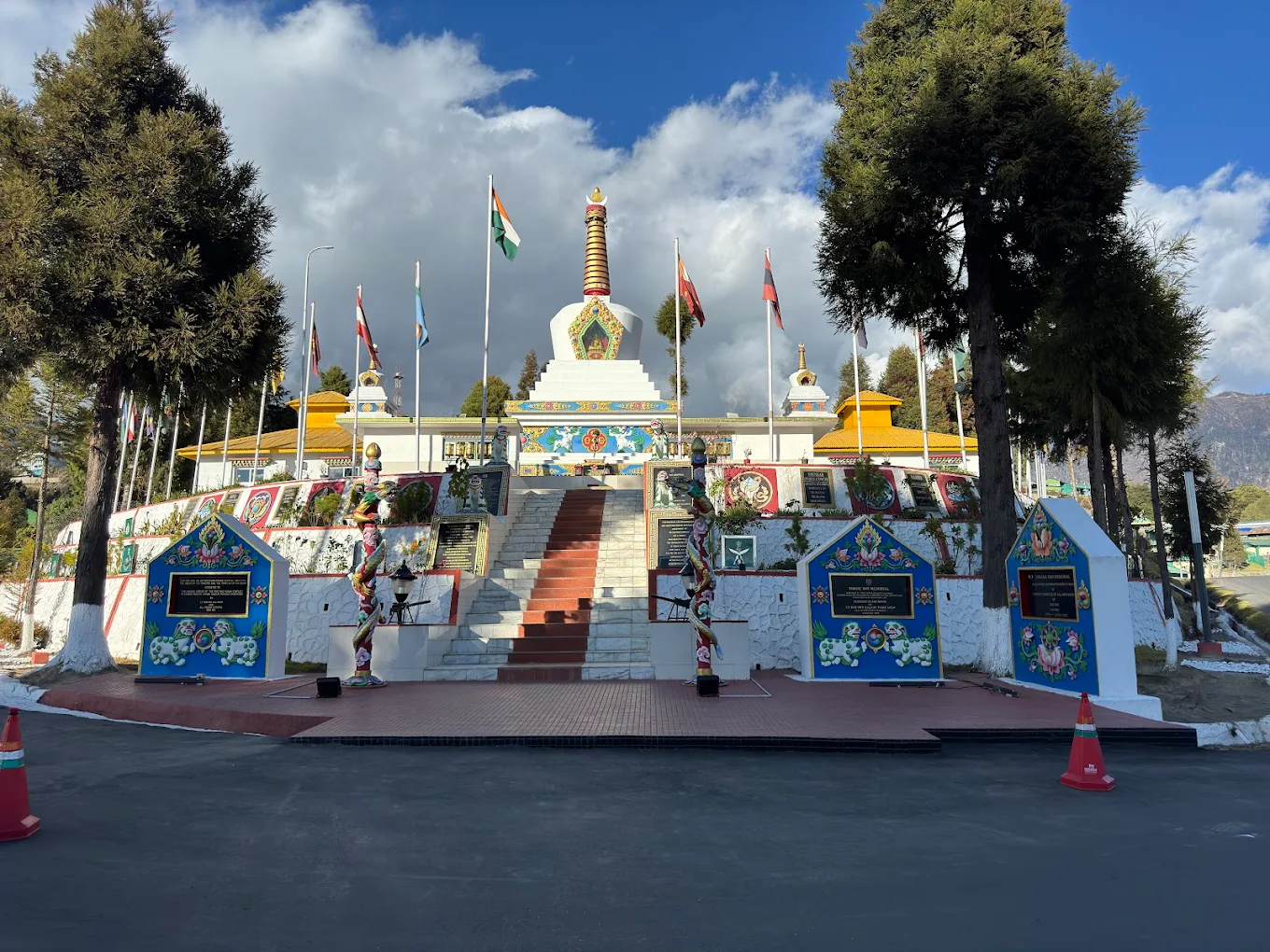 Tawang War Memorial 790104, APST line Rd, photo 3 of 11