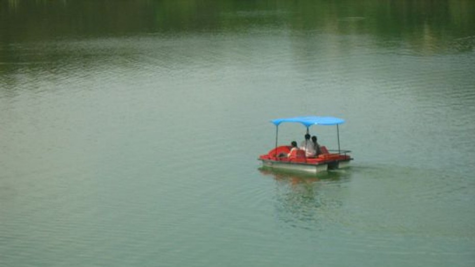 Ooty Lake, photo 2 of 5