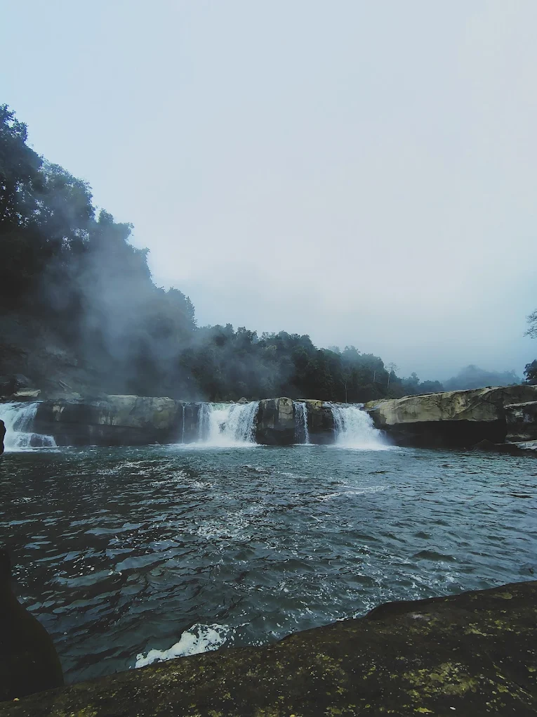Barak waterfall, photo 4 of 7