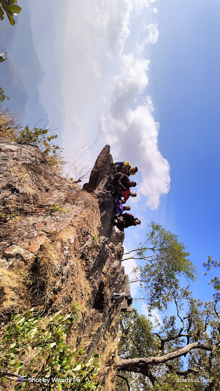 Lianchhiari Lunglen Tlang, photo 3 of 7