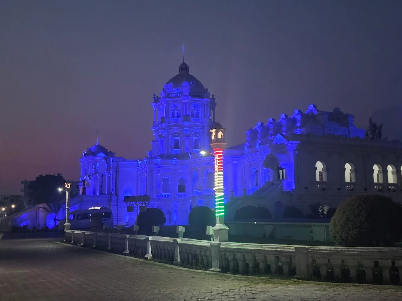 Ujjayanta Palace, photo 1 of 10