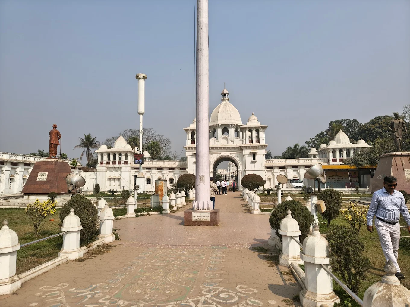 Ujjayanta Palace, photo 2 of 10