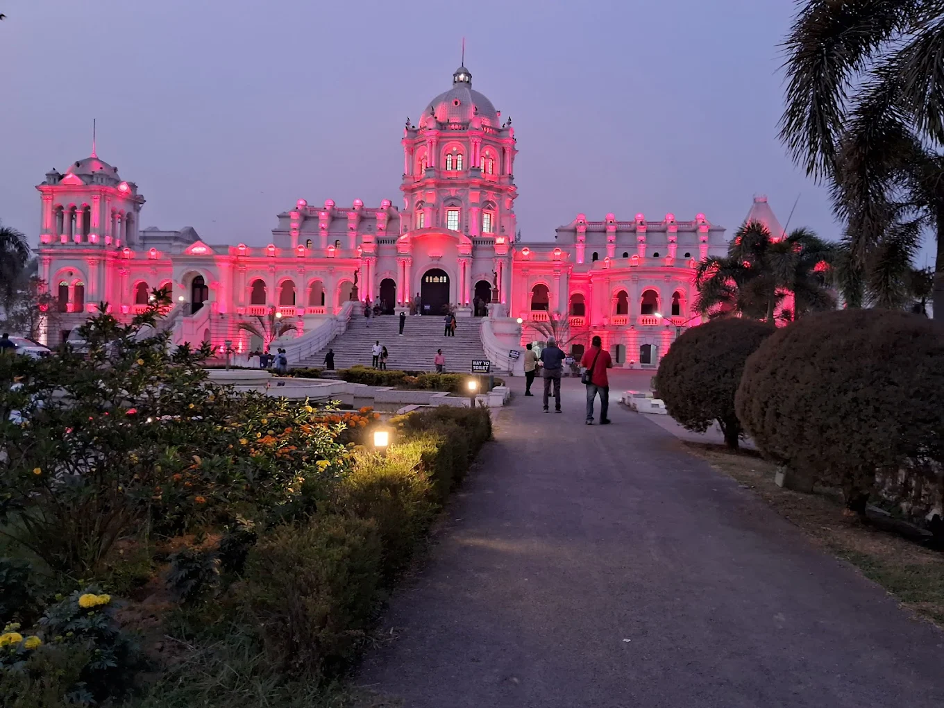 Ujjayanta Palace, photo 3 of 10