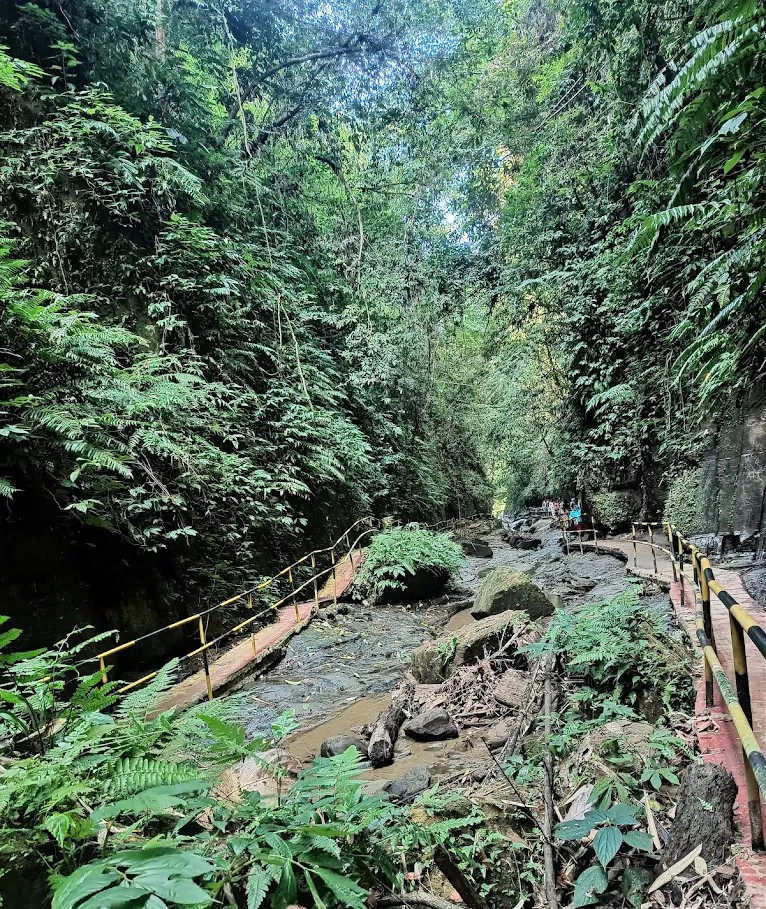 Chabimura cave, photo 1 of 8