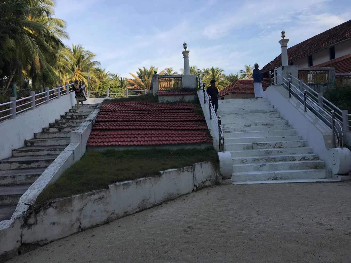 Ujra Mosque, photo 3 of 10