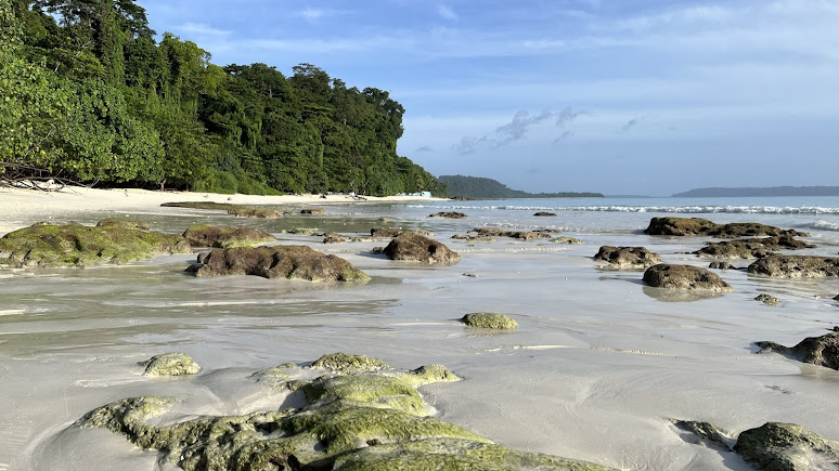 Kala Pathar Beach, photo 1 of 9