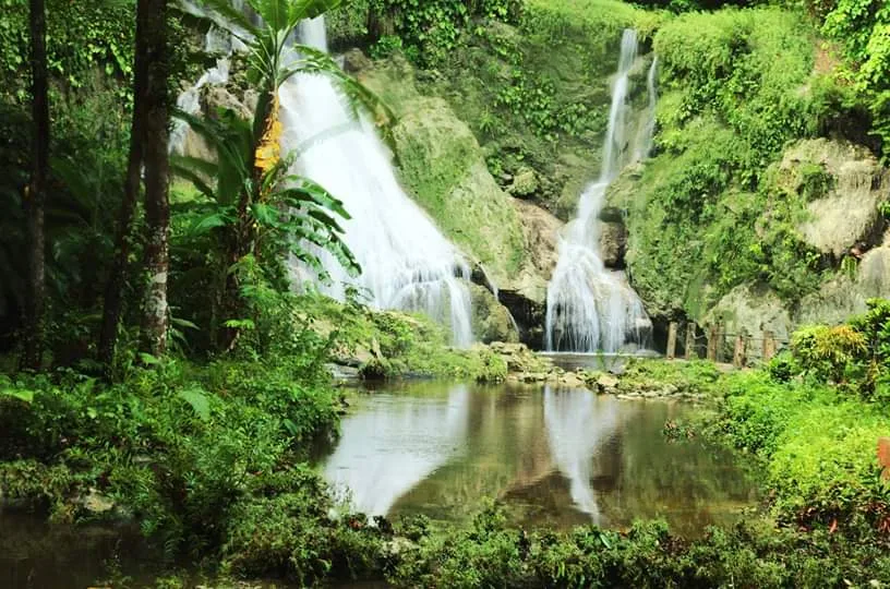 White Surf Waterfall, photo 2 of 6