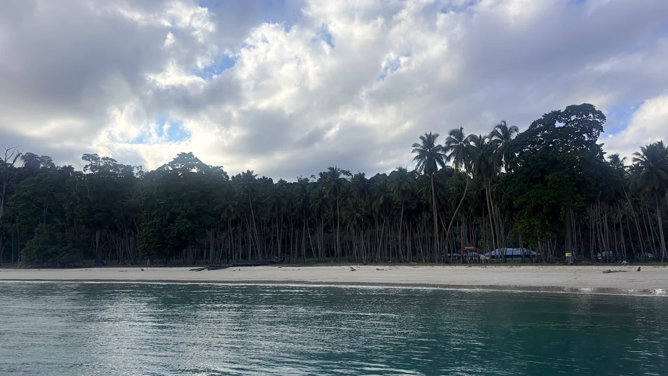 Lalaji bay beach, photo 2 of 9