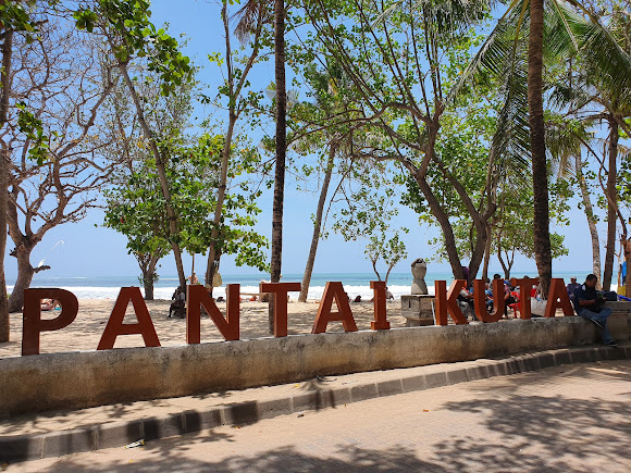 Kuta Beach, photo 1 of 7