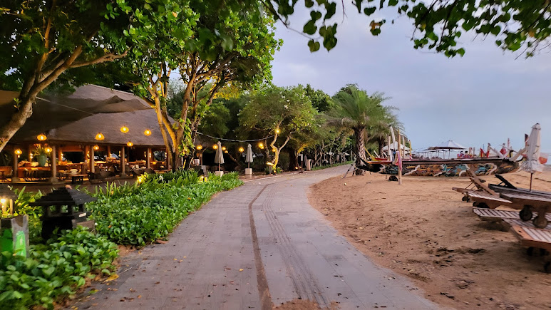 Sanur, photo 2 of 8