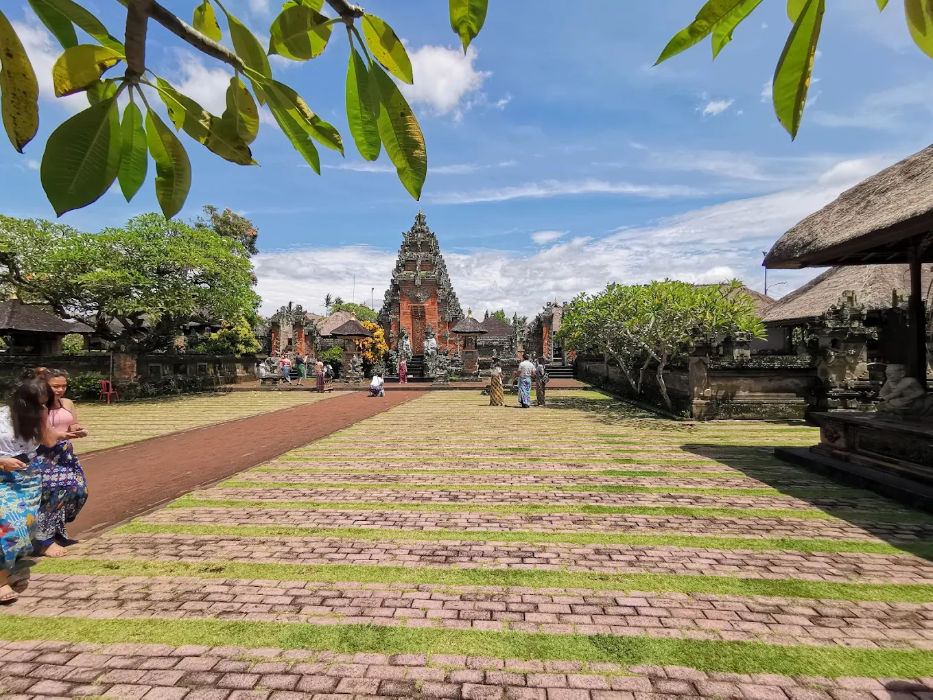 Ubud Palace, photo 3 of 11