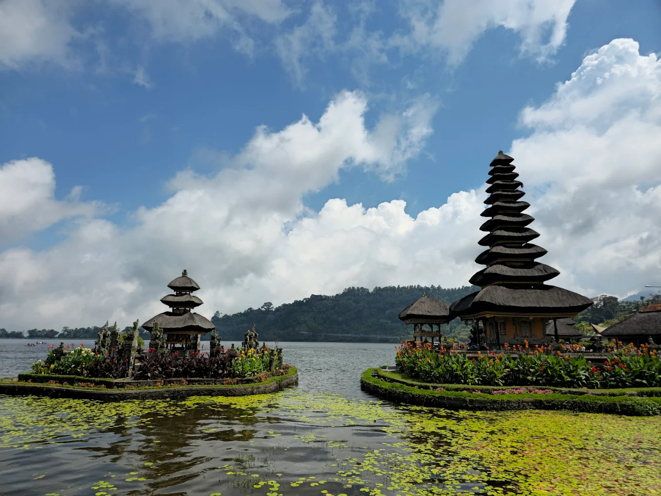 Ulun Danu Beratan Temple, photo 1 of 10