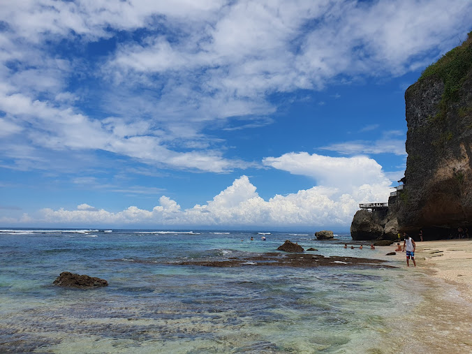 Suluban Beach, photo 1 of 8