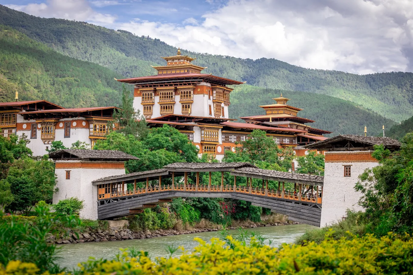Punakha Dzong, photo 1 of 11