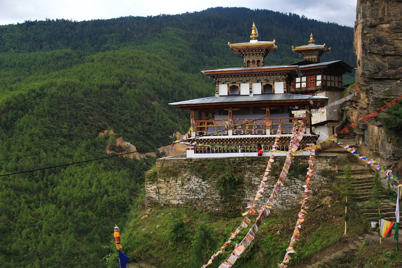 Dzongdrakha Goenpa, photo 3 of 11