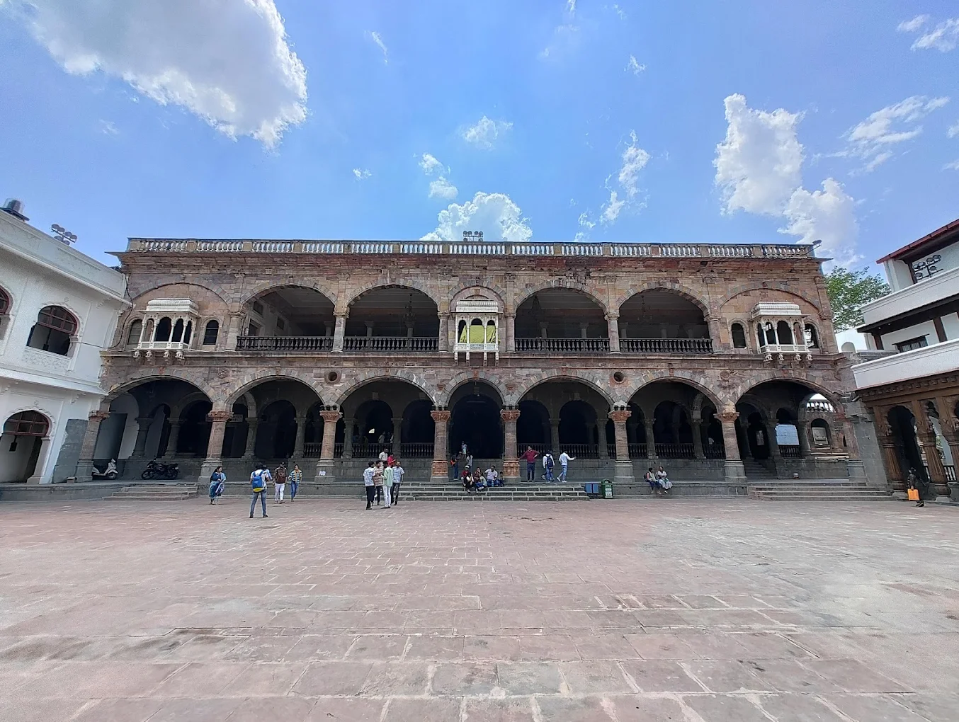 Rajwada Palace, photo 2 of 9