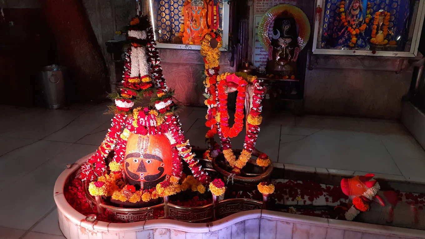 Prachin Shri Ranjeet Hanuman Dham Indore, photo 2 of 11