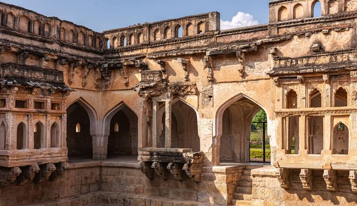 Queen's Bathhouse || Hampi, photo 4 of 7