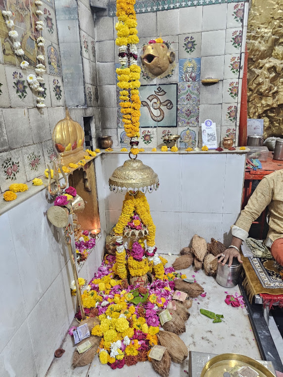 Shiv temple devguradiya, photo 2 of 8