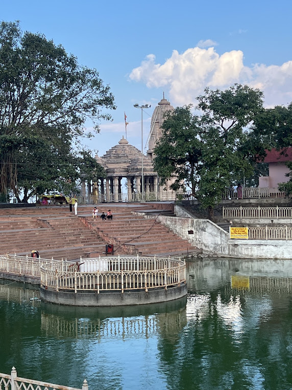 Janapav Mandir Road, photo 3 of 8