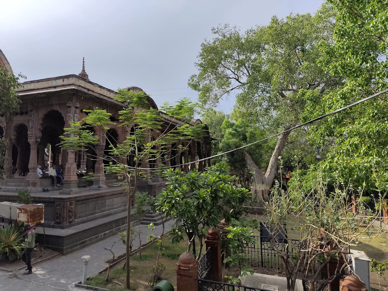 Maharaja Shivajirao Holkar Chhatri, photo 1 of 7