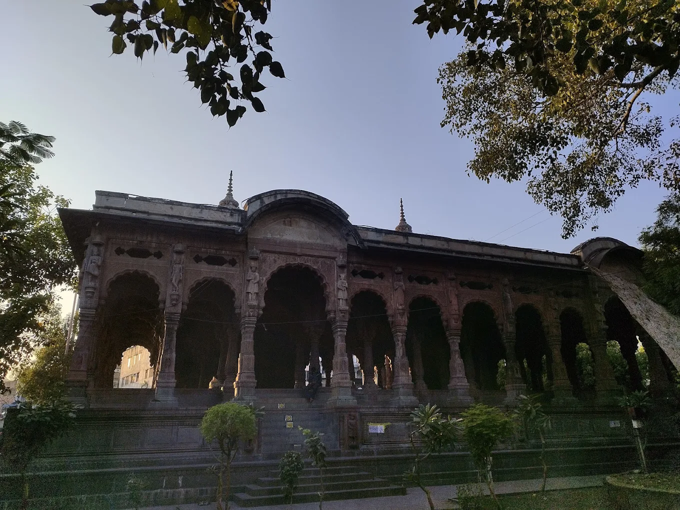 Maharaja Shivajirao Holkar Chhatri, photo 2 of 7
