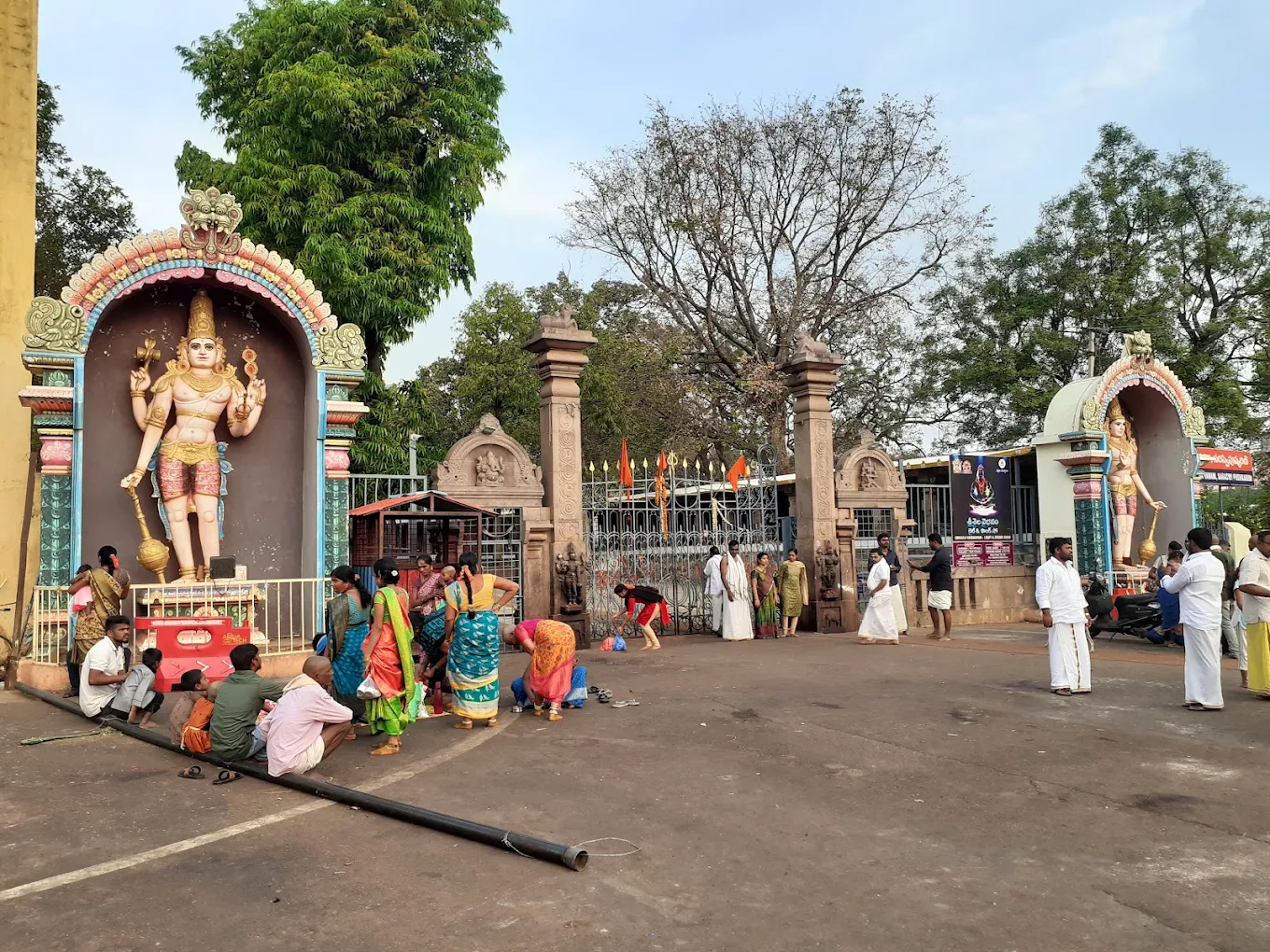 Shri mallikarjun jyotirlinga temple, photo 3 of 9