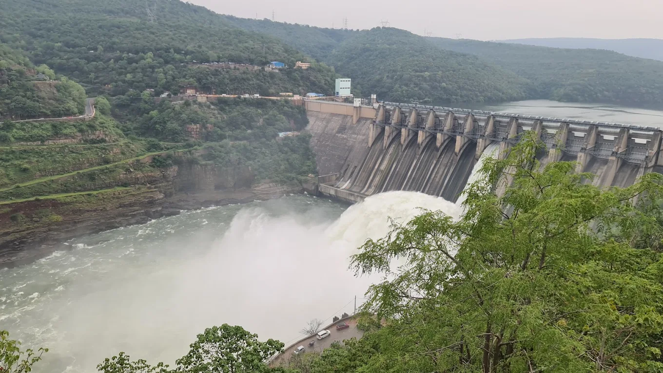 Srisailam dam, photo 1 of 10