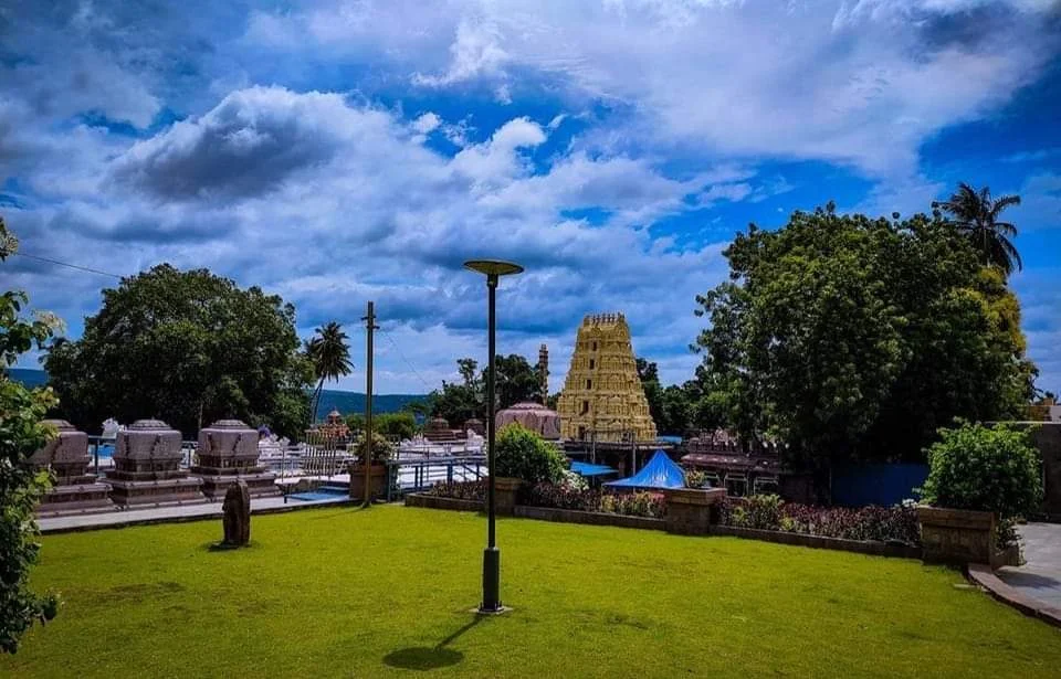 Sri Bhramaramba Ammavari Shakti Peetham Temple, Srisailam, photo 3 of 9
