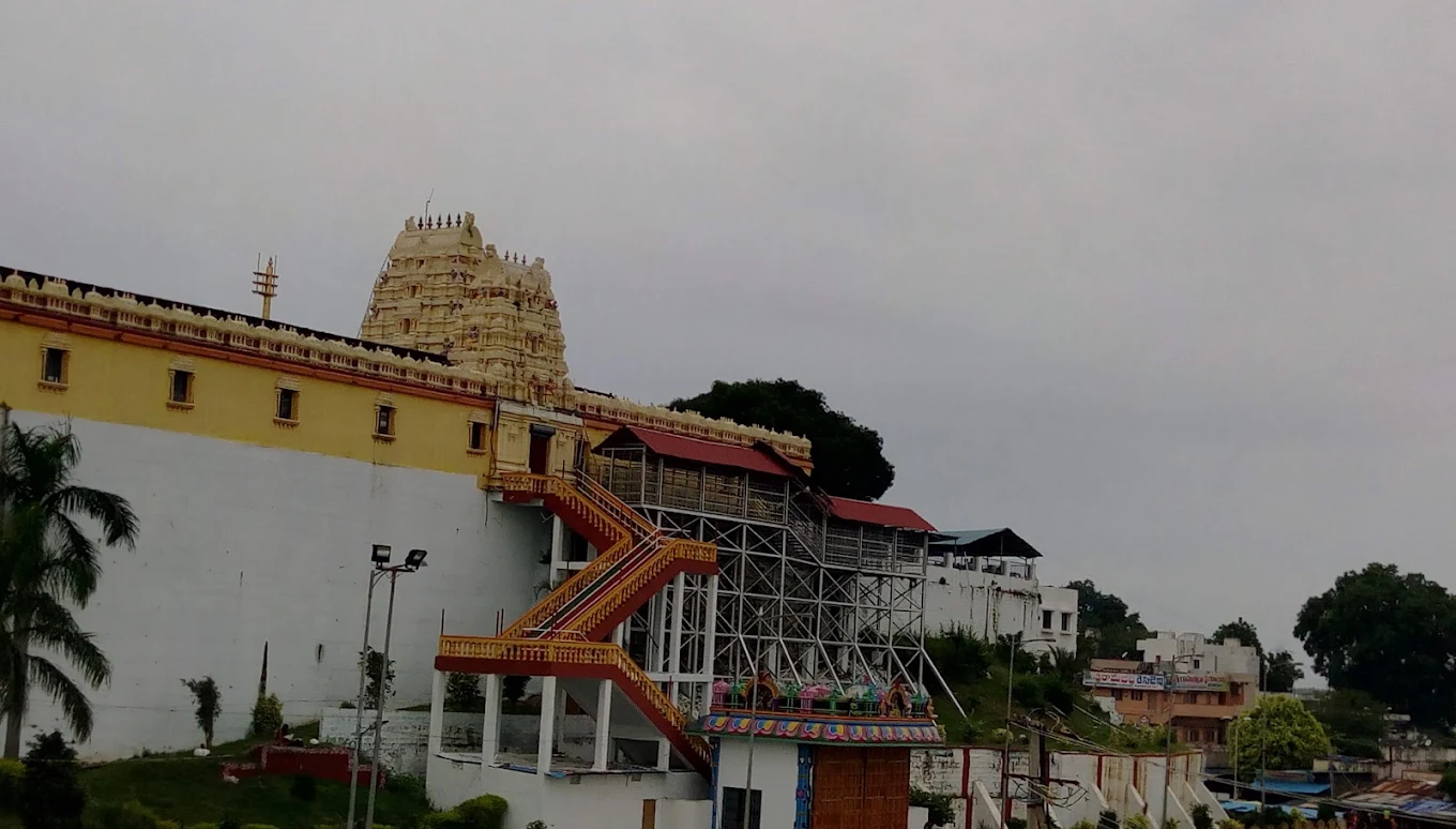 Sri Bhramaramba Ammavari Shakti Peetham Temple, Srisailam, photo 4 of 9